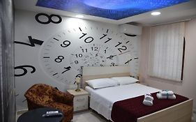 Alindro City Center Apartment